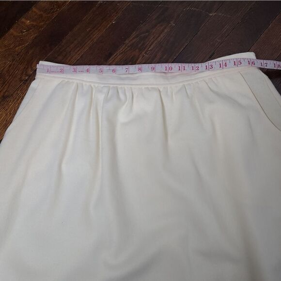 Vintage 80s Wool ILGWU Made Minimalist Midi Skirt - Picture 4 of 10
